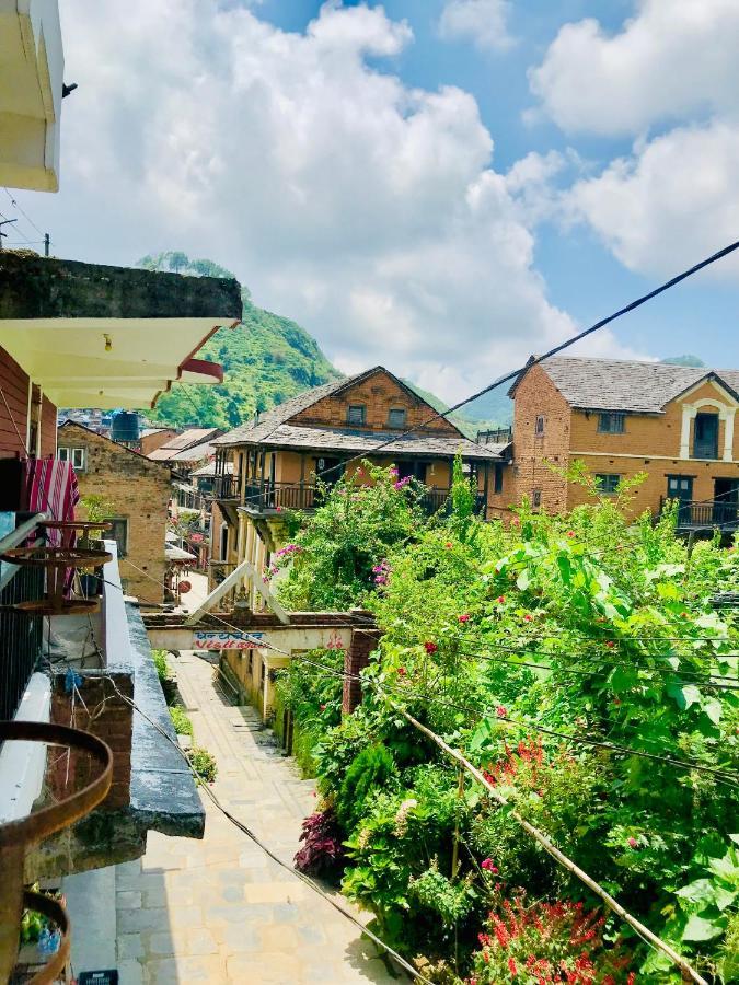 Shristi Hotel & Lodge 班迪普尔 外观 照片