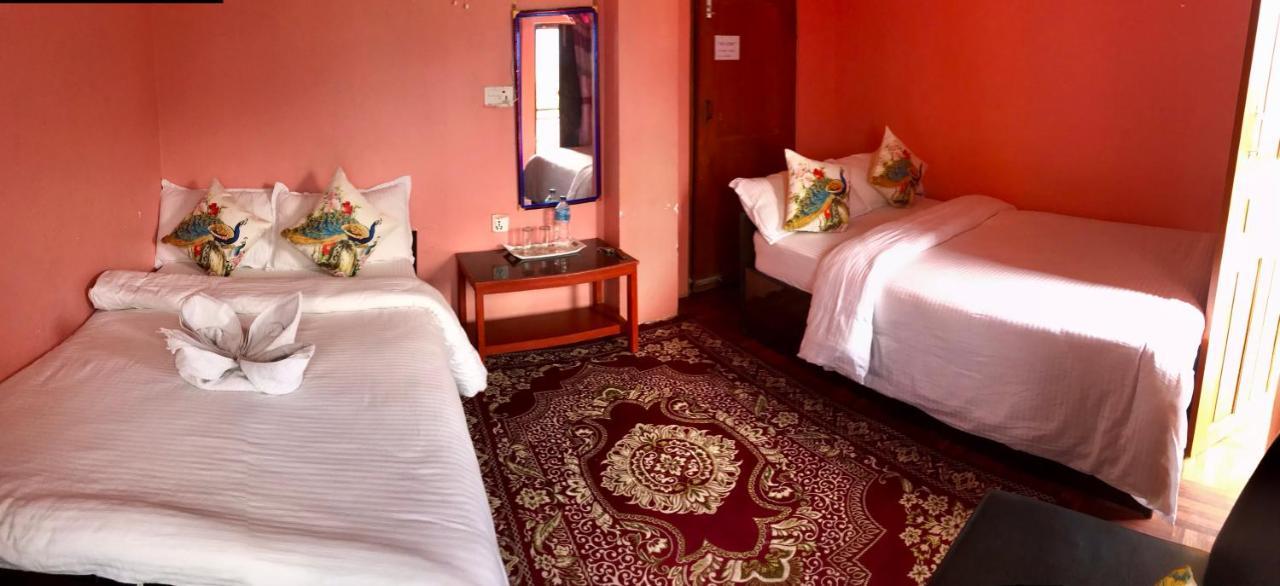 Shristi Hotel & Lodge 班迪普尔 外观 照片